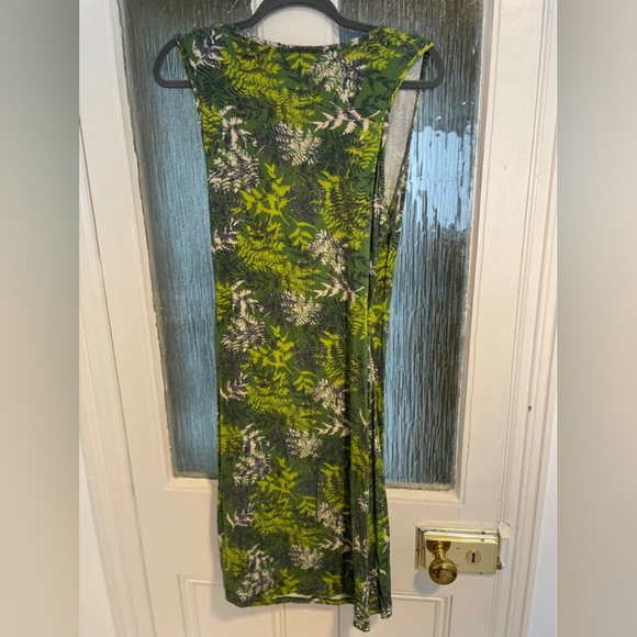 Green multi wrap sleeveless dress - Picture 2 of 3